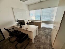 Gateway West (D7), Office #587569381